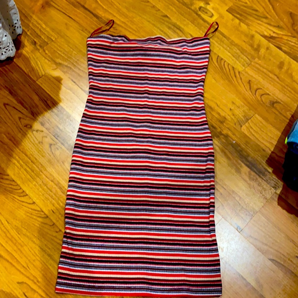 Short tight striped dress strapless red maroon black yellow and white